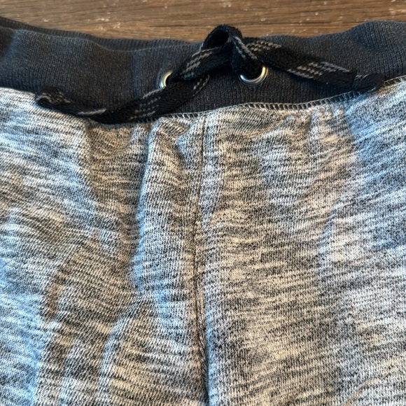 Cat and Jack French Terry monster Knee Joggers Size 5 - Picture 2 of 8